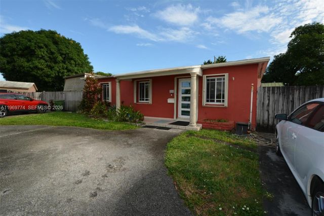 890 E 38th Street, Hialeah, FL 33013