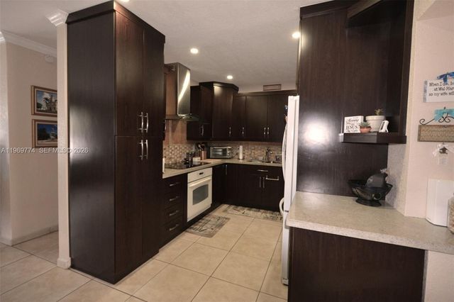 890 E 38th Street, Hialeah, FL 33013