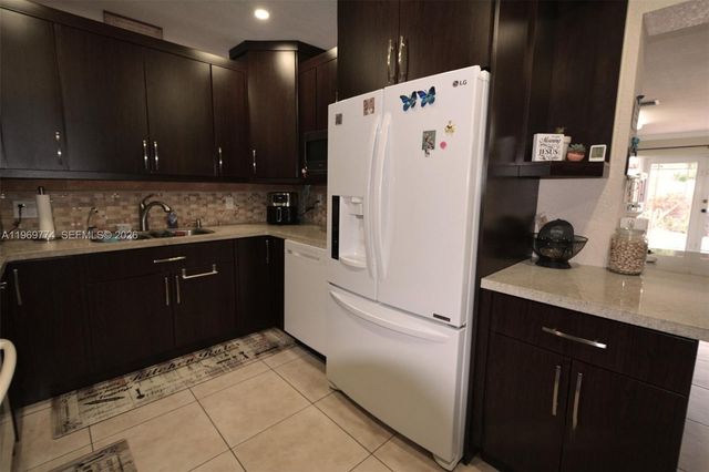 890 E 38th Street, Hialeah, FL 33013