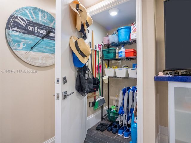 3300 N Surf Rd 17A, Hollywood, FL 33019