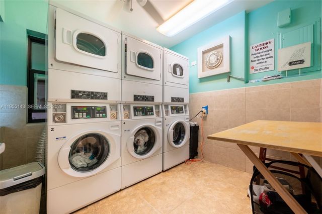 3300 N Surf Rd 17A, Hollywood, FL 33019