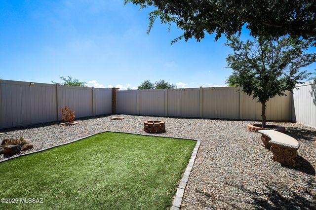 21607 E Homestead Drive, Red Rock, AZ 85145