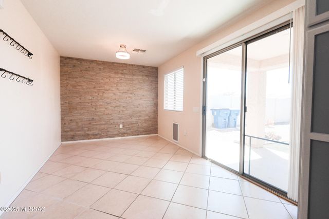 21607 E Homestead Drive, Red Rock, AZ 85145