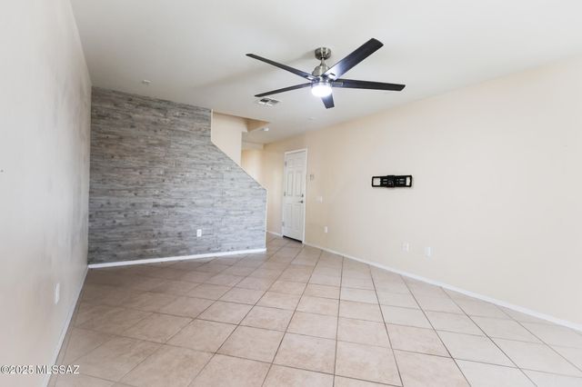 21607 E Homestead Drive, Red Rock, AZ 85145