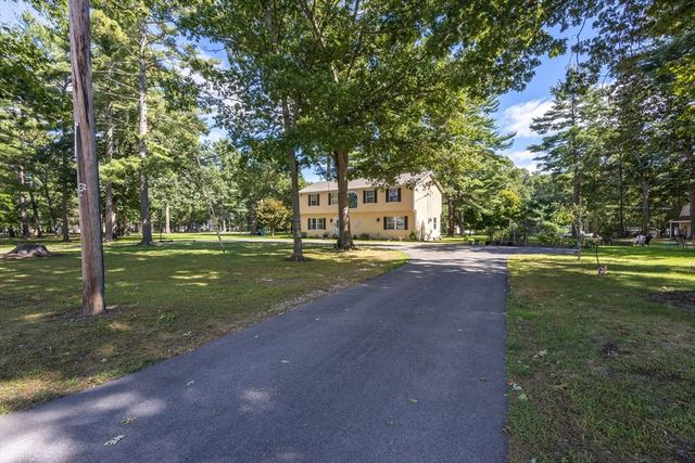 231 Shady Valley Rd, Coventry, RI 02816
