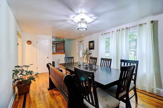 231 Shady Valley Rd, Coventry, RI 02816