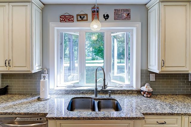 231 Shady Valley Rd, Coventry, RI 02816
