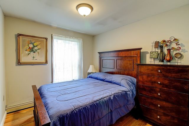 231 Shady Valley Rd, Coventry, RI 02816