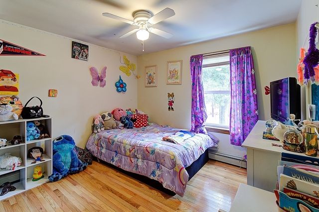 231 Shady Valley Rd, Coventry, RI 02816