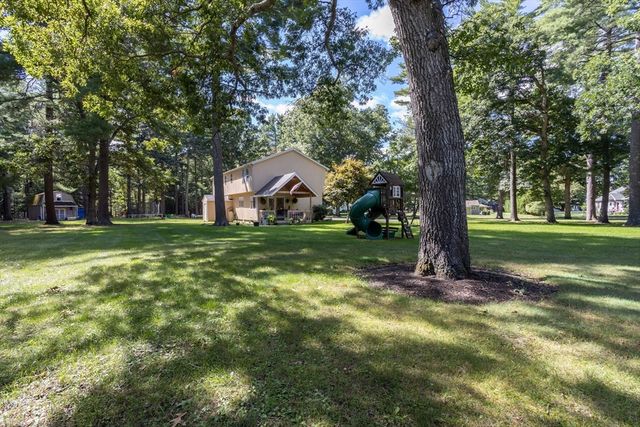 231 Shady Valley Rd, Coventry, RI 02816