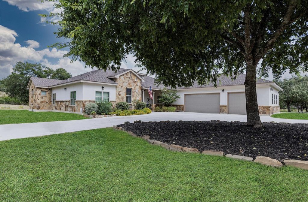 811 Long Meadow, Spring Branch, TX 78070