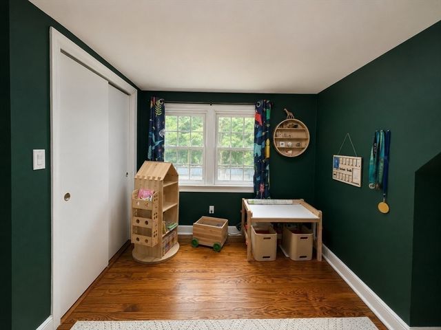 325 Merriam St, Weston, MA 02493