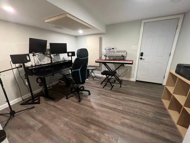 325 Merriam St, Weston, MA 02493