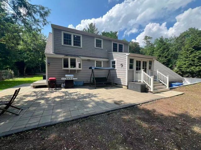 325 Merriam St, Weston, MA 02493