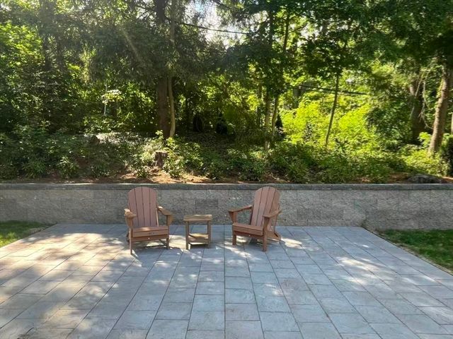 325 Merriam St, Weston, MA 02493