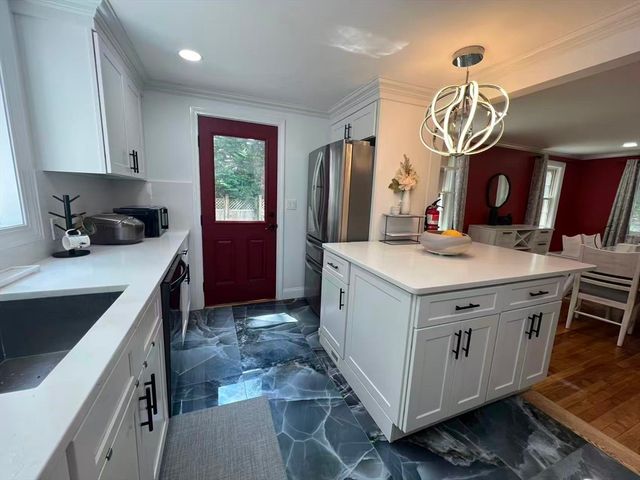325 Merriam St, Weston, MA 02493