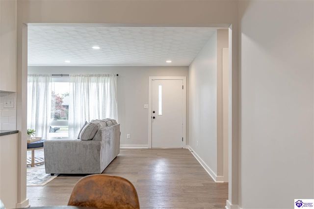 716 Bon Aire Drive, Elizabethtown, KY 42701