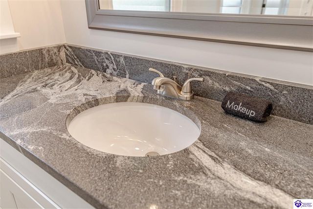 716 Bon Aire Drive, Elizabethtown, KY 42701