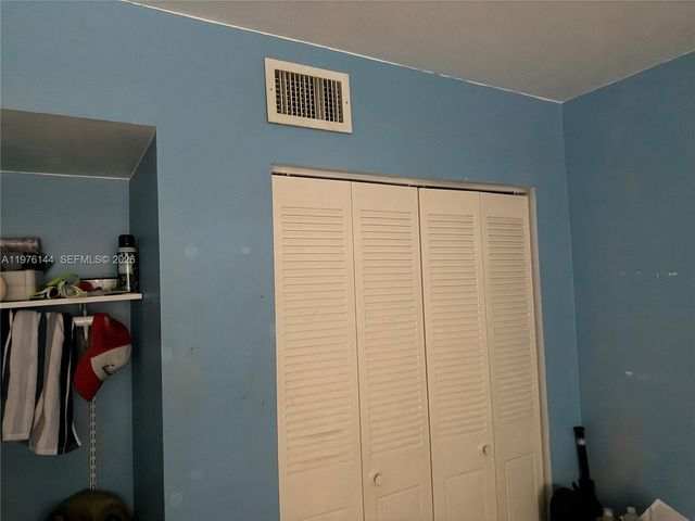 20170 NE 3rd Ct 6, Miami, FL 33179