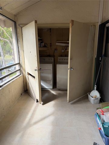 20170 NE 3rd Ct 6, Miami, FL 33179