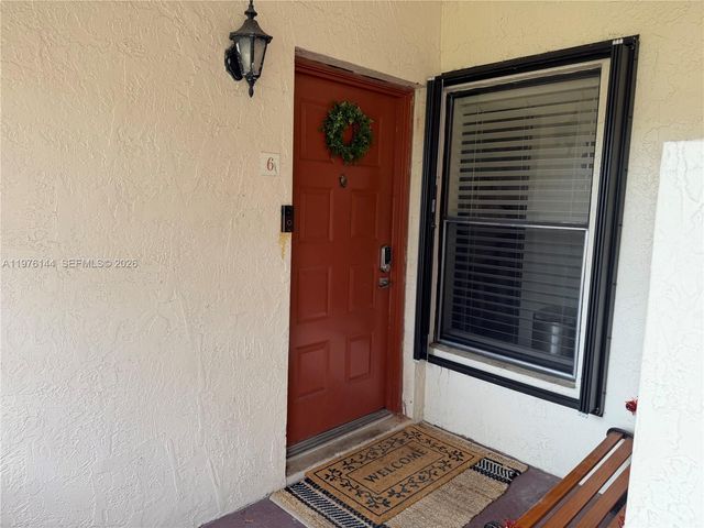 20170 NE 3rd Ct 6, Miami, FL 33179