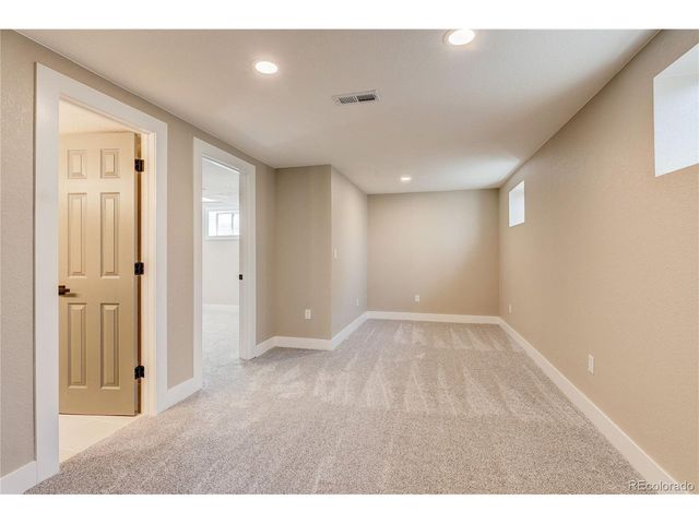 9418 Lou Dr, Thornton, CO 80260