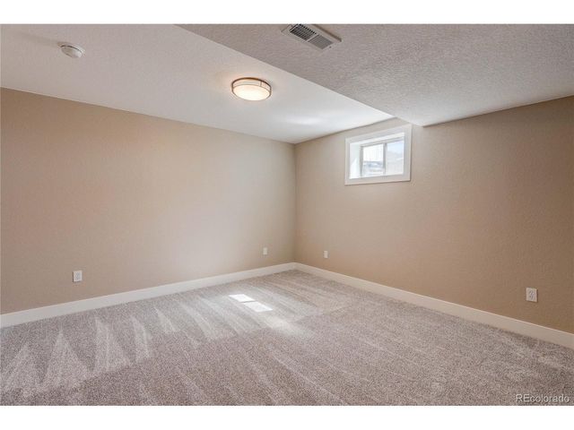 9418 Lou Dr, Thornton, CO 80260