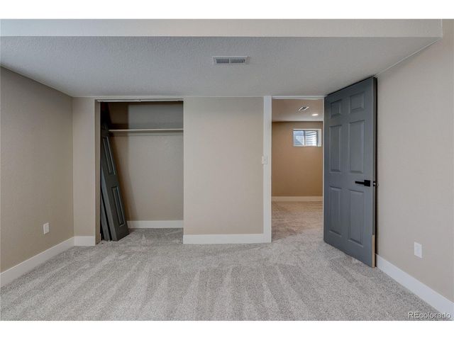 9418 Lou Dr, Thornton, CO 80260