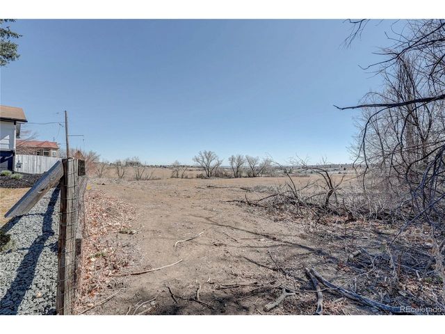 9418 Lou Dr, Thornton, CO 80260