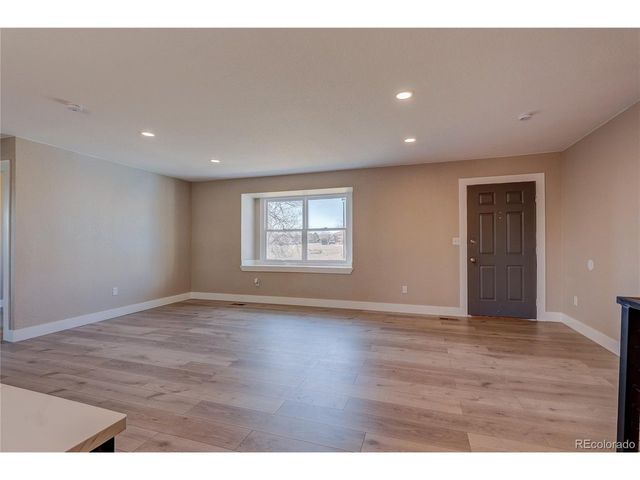 9418 Lou Dr, Thornton, CO 80260