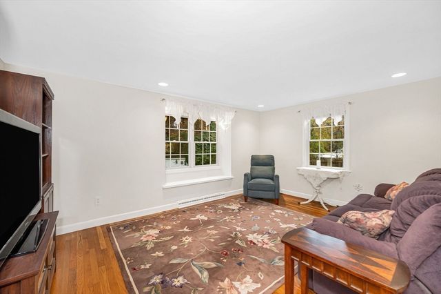 24 Perley Ave, Peabody, MA 01960