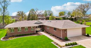 9019 W Sierra Lane, Palos Hills, IL 60465