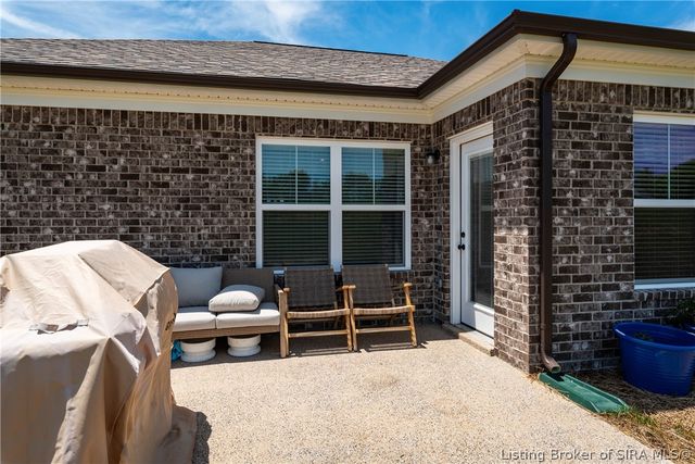 5543 Limestone Creek Drive, Charlestown, IN 47111