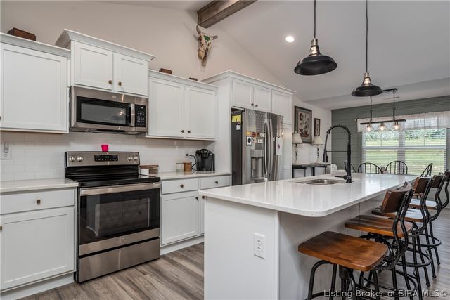 5543 Limestone Creek Drive, Charlestown, IN 47111