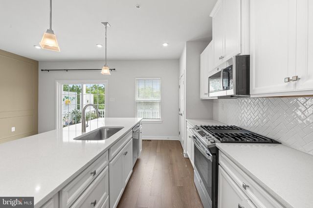 82 HUNTERS DR, Gilbertsville, PA 19525