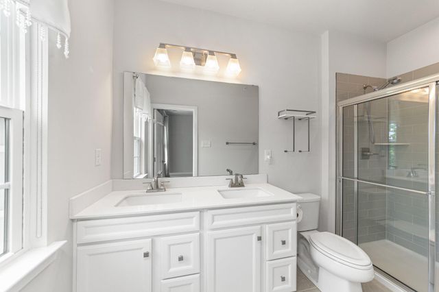 82 HUNTERS DR, Gilbertsville, PA 19525