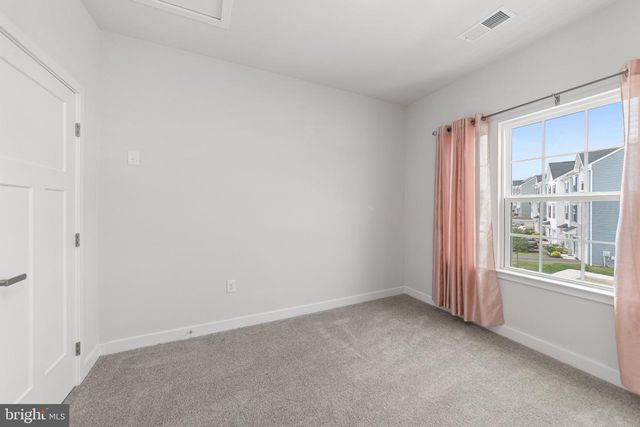 82 HUNTERS DR, Gilbertsville, PA 19525
