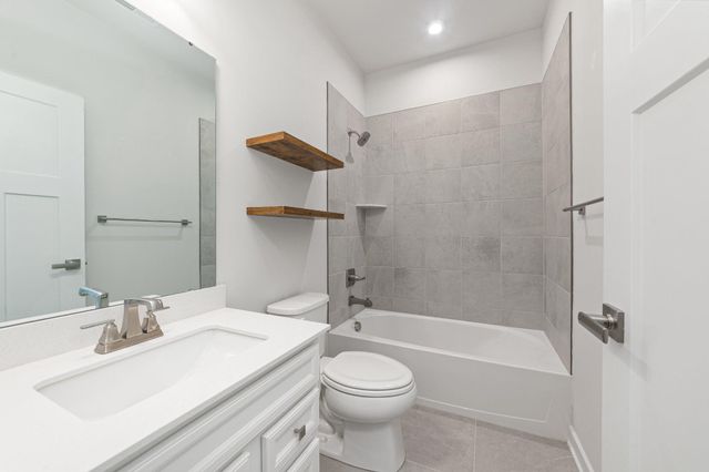 82 HUNTERS DR, Gilbertsville, PA 19525