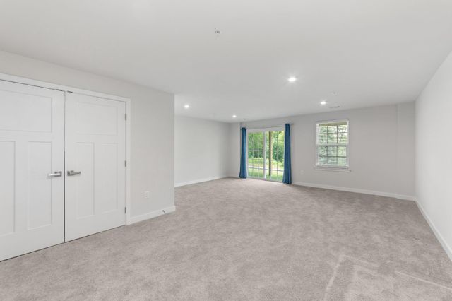 82 HUNTERS DR, Gilbertsville, PA 19525