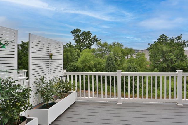 82 HUNTERS DR, Gilbertsville, PA 19525