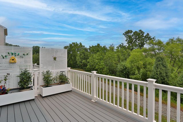 82 HUNTERS DR, Gilbertsville, PA 19525