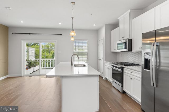 82 HUNTERS DR, Gilbertsville, PA 19525