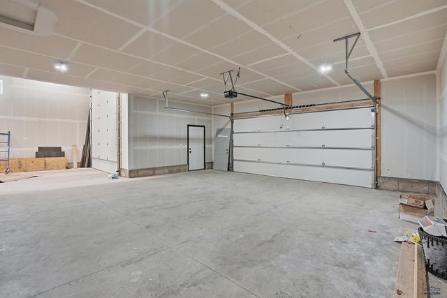 6490 ANDERSON RD, Summerset, SD 57718