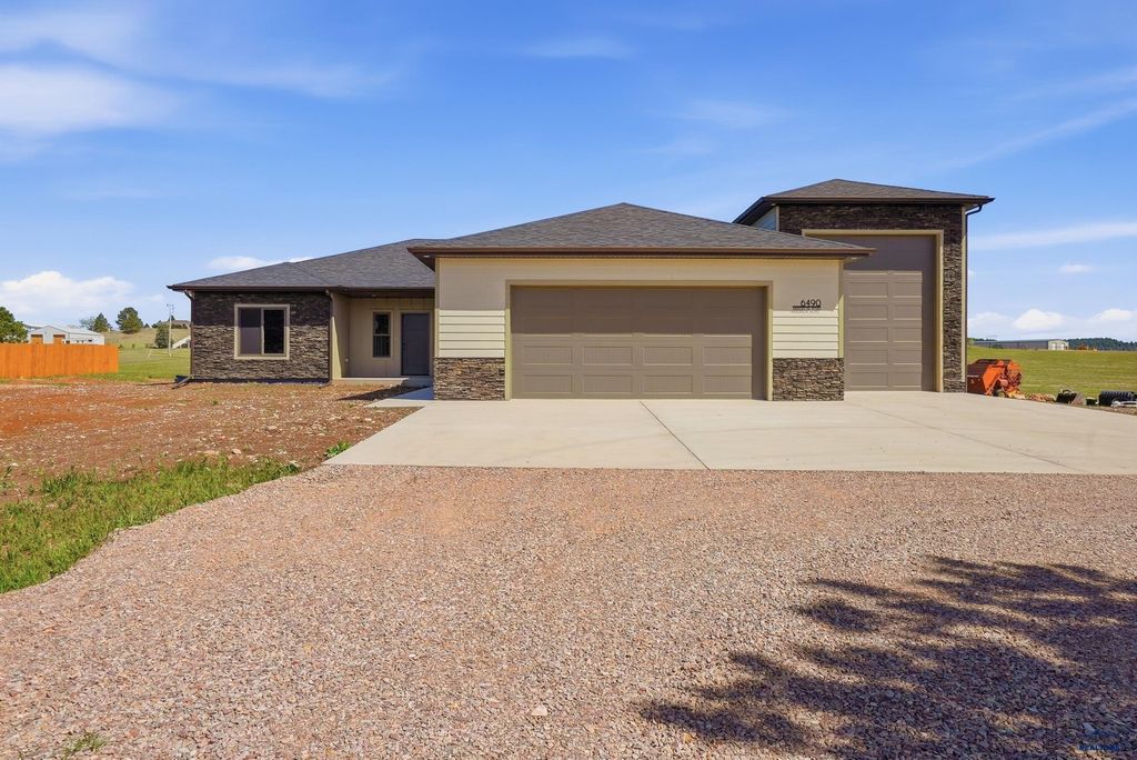 6490 ANDERSON RD, Summerset, SD 57718