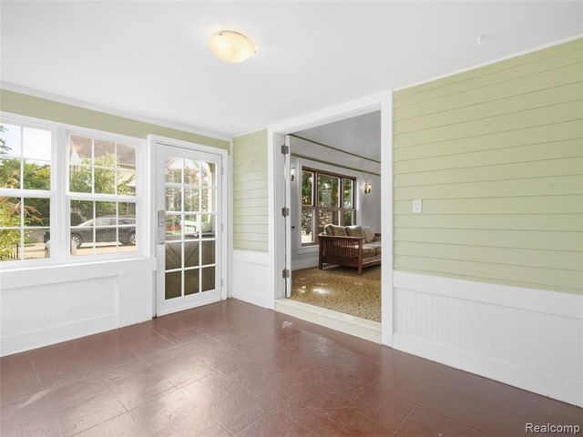 5815 Chicago Road, Warren, MI 48092