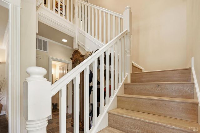 218 Grove St, Windsor, CA 95492