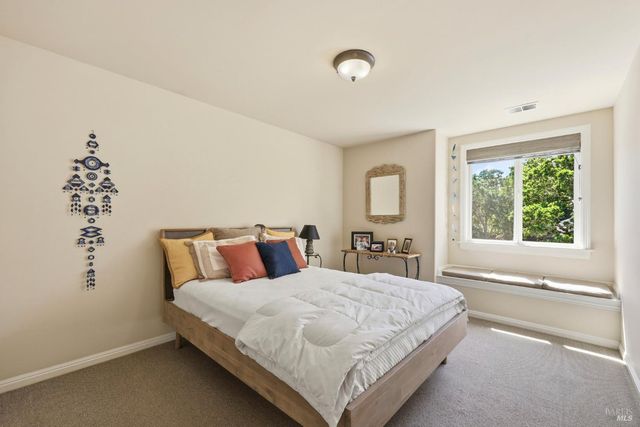 218 Grove St, Windsor, CA 95492