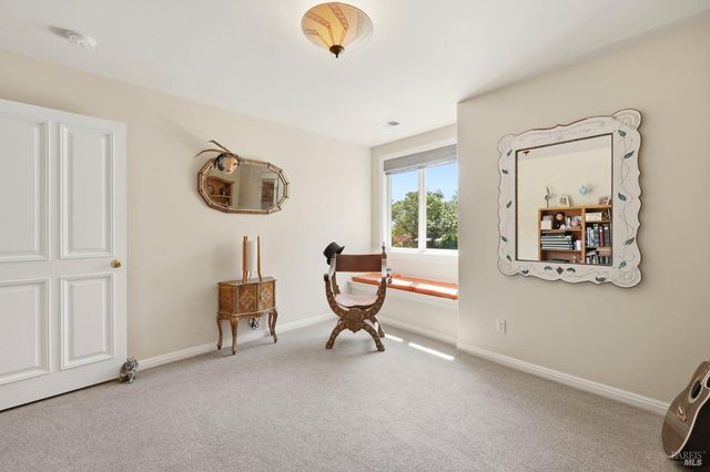 218 Grove St, Windsor, CA 95492