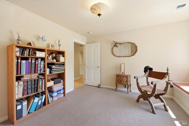 218 Grove St, Windsor, CA 95492