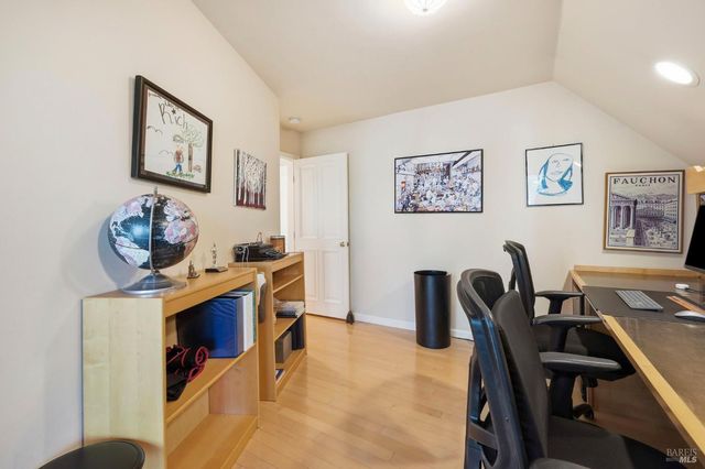 218 Grove St, Windsor, CA 95492